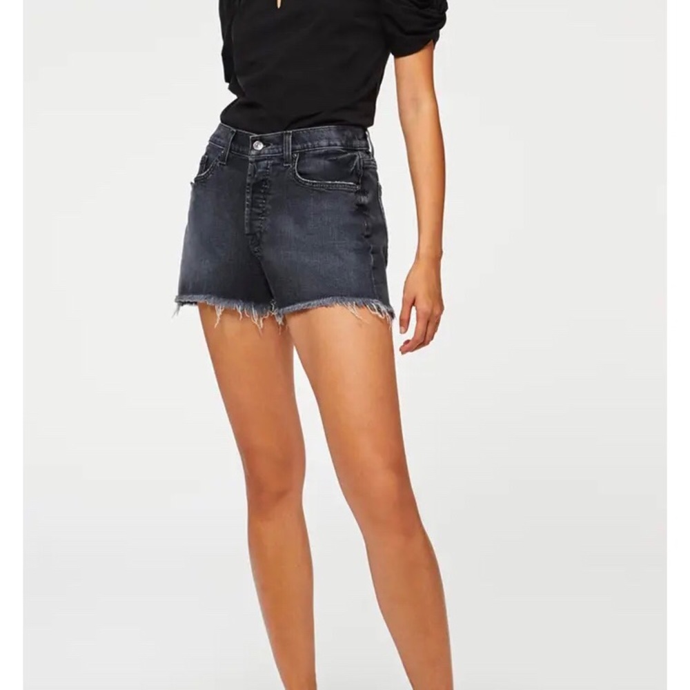 7 for all mankind Monroe short in eclipse black.